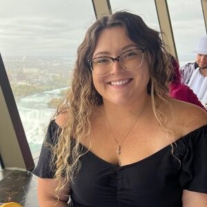 Meet your Posher, Marissa